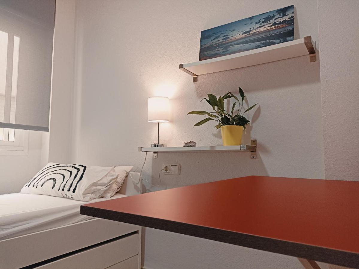 Confortable Habitacion Centrica En Piso Privado Lägenhet Málaga Exteriör bild