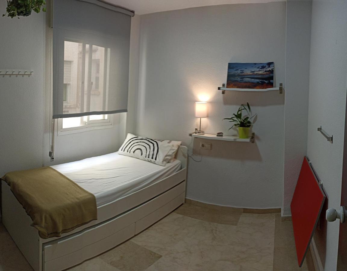 Confortable Habitacion Centrica En Piso Privado Lägenhet Málaga Exteriör bild
